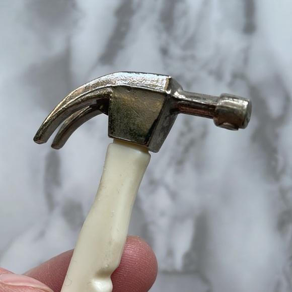 Vintage Hammer / too keychain - metal and plastic material - Picture 3 of 4